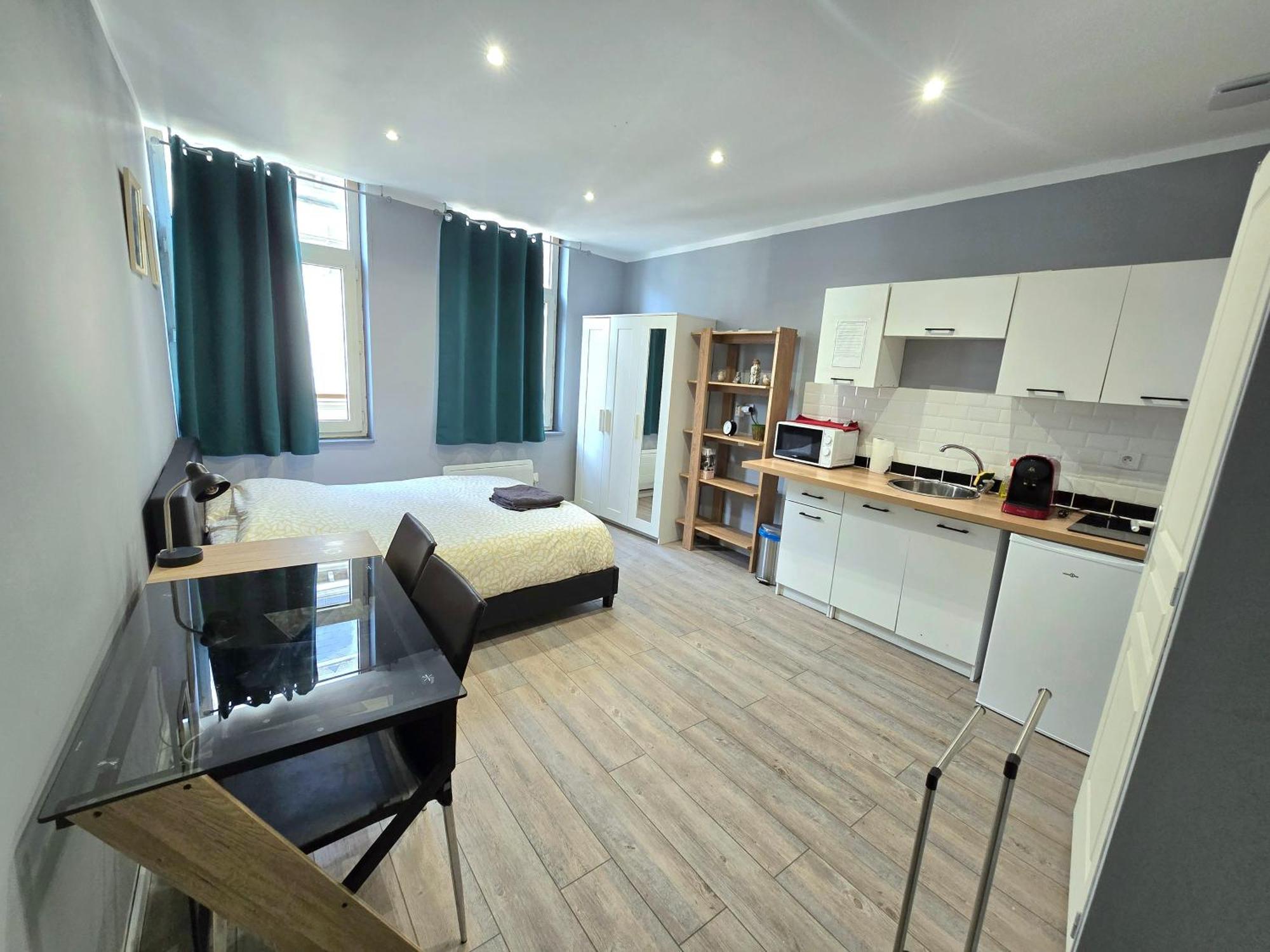 Appartement Hypercentre 301 +Wifi+Independant+ Cuisine Toilette Salle De Bain Privative 발랑시엔 외부 사진